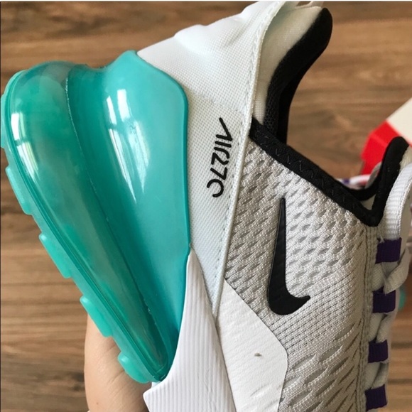 Nike Air Max 270 - Picture 4 of 6